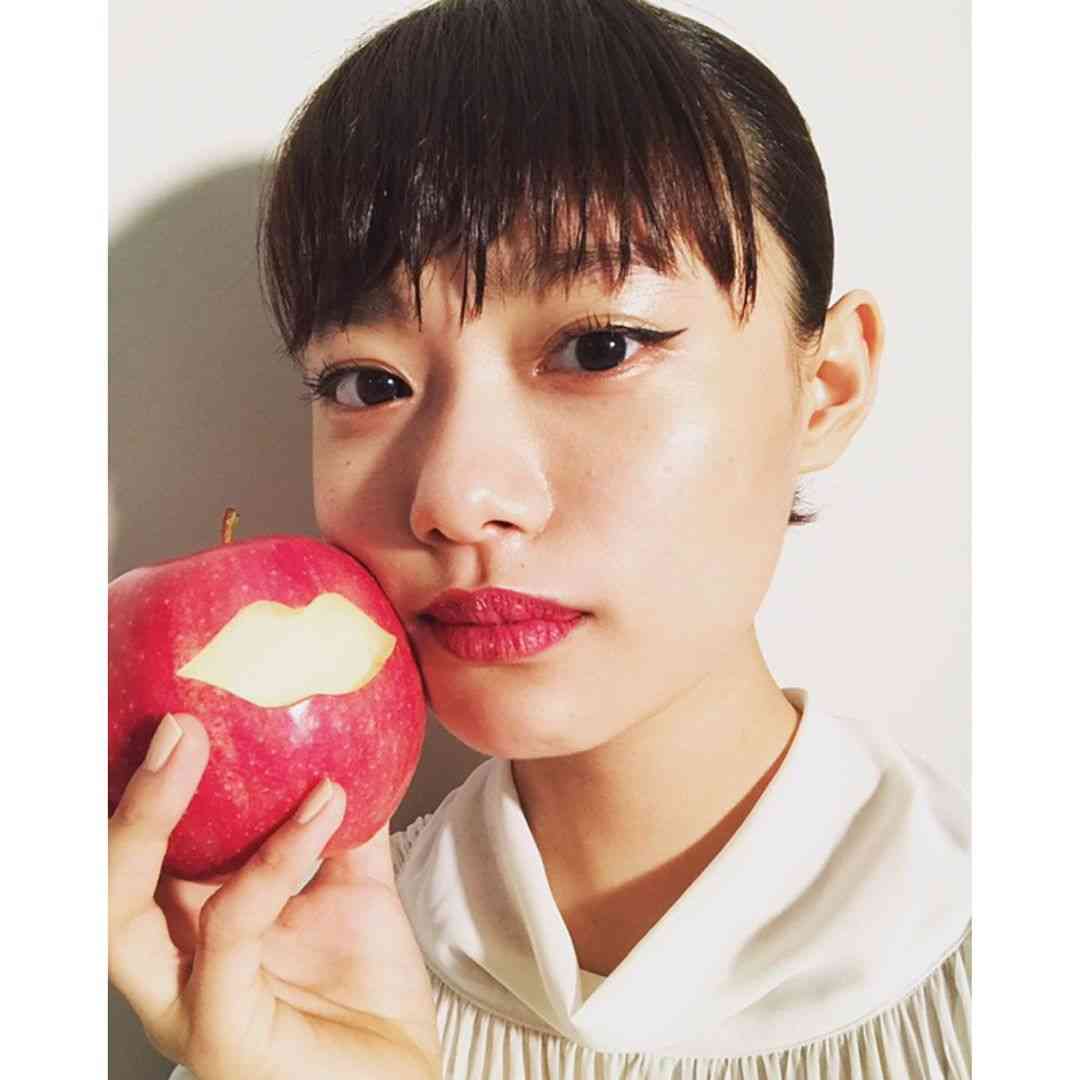 濃いメイクが似合う女優さん