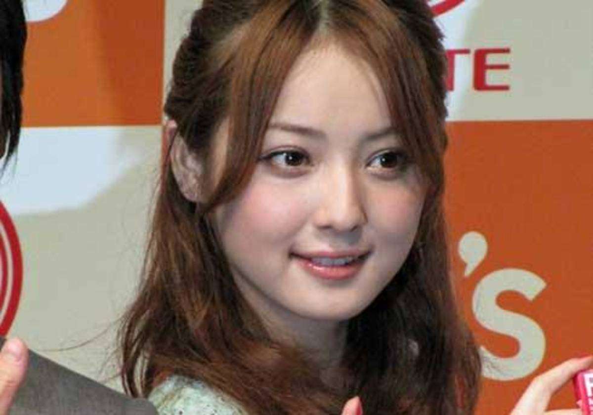 濃いメイクが似合う女優さん