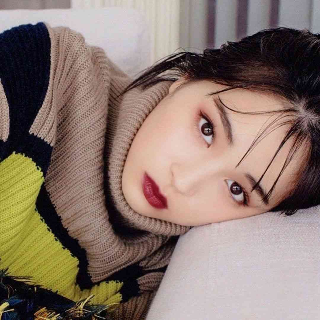 濃いメイクが似合う女優さん