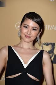 濃いメイクが似合う女優さん