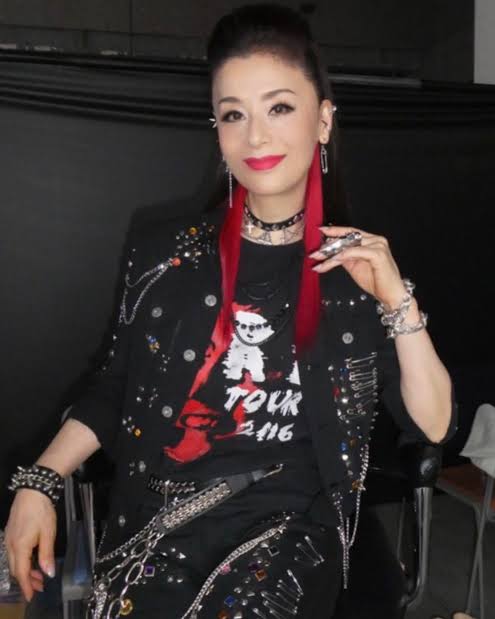 濃いメイクが似合う女優さん