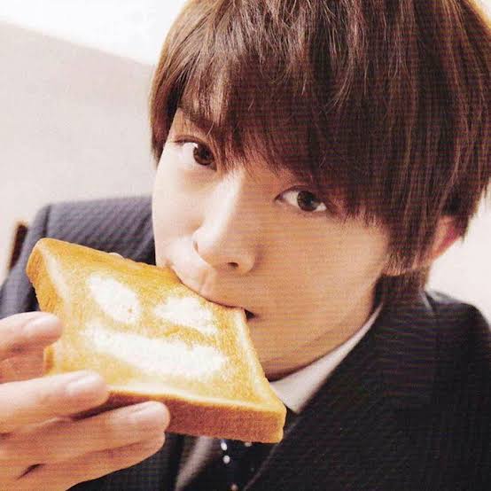 パンを食べ過ぎてしまう