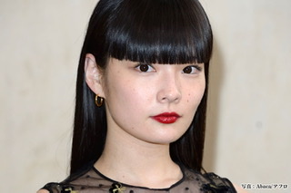 ウーマン村本大輔と松田優作の長女・ゆう姫がお泊り愛?横断歩道上で熱いハグも