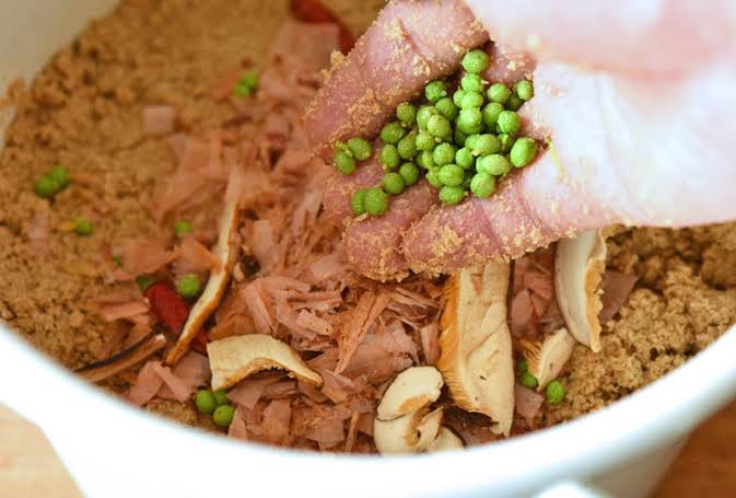 もはや革命！きゅうり1本からぬか漬けが作れる「ぬかチューブ」が話題