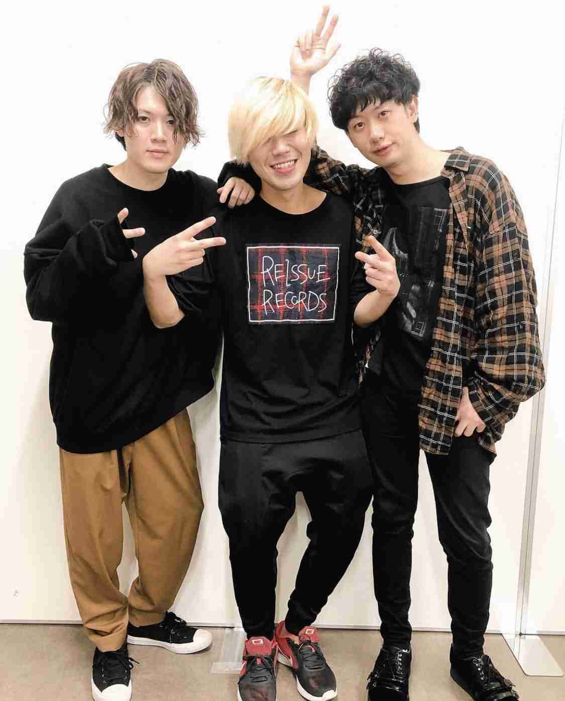 ボーカル以外の画像でバンド名が分かったらプラスするトピ