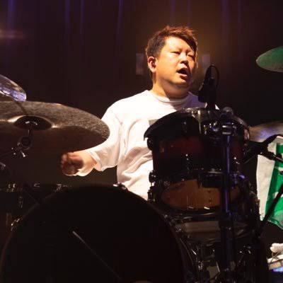 ボーカル以外の画像でバンド名が分かったらプラスするトピ