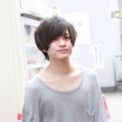 ボーカル以外の画像でバンド名が分かったらプラスするトピ