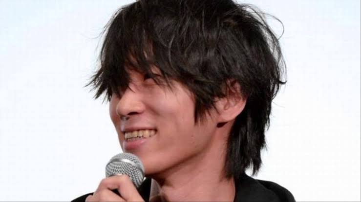 ボーカル以外の画像でバンド名が分かったらプラスするトピ
