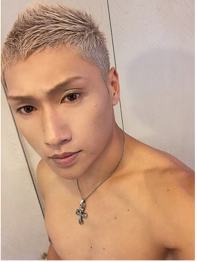 ボーカル以外の画像でバンド名が分かったらプラスするトピ