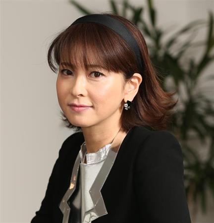 森高千里、トレードマークのミニスカ衣装で熱唱　“アイドル継続中”アピール