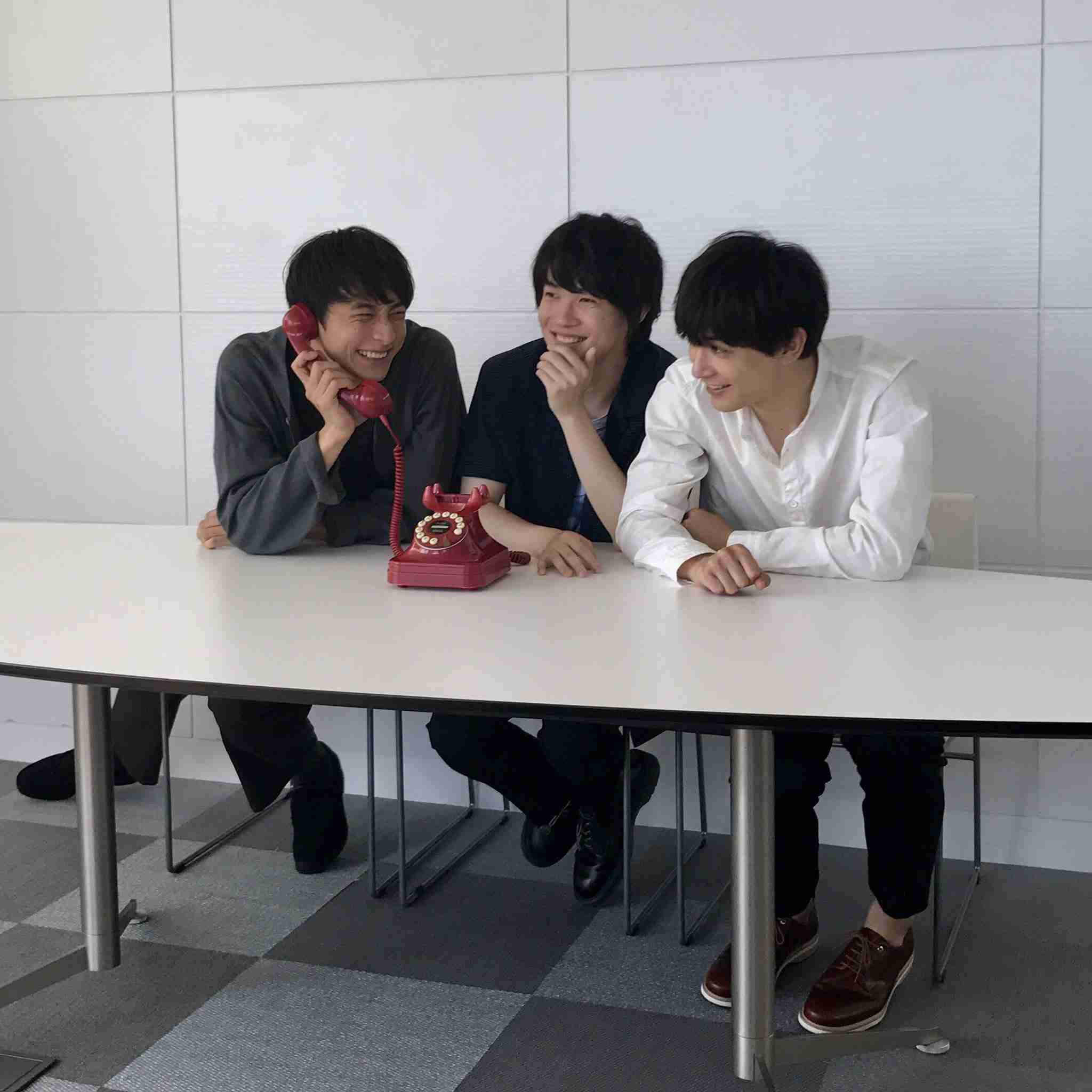 吉沢亮主演、映画『AWAKE』初の予告映像解禁 “最強”の将棋ソフトでライバルと対峙