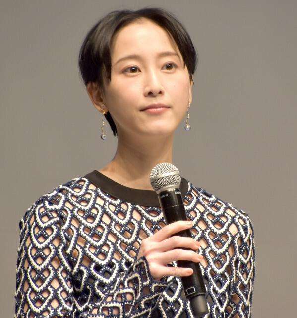 松井玲奈、ばっさりカットのショートヘア披露