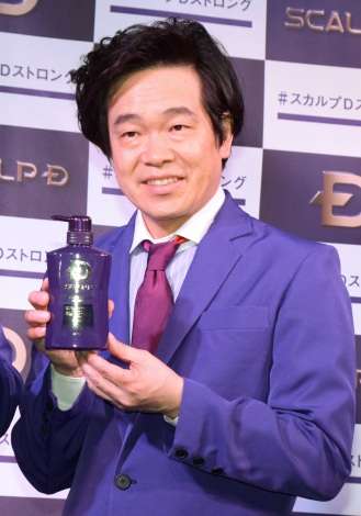 蛍原徹　おかっぱヘア貫く理由告白もポツリ「はやりの髪形とかしたいよ」