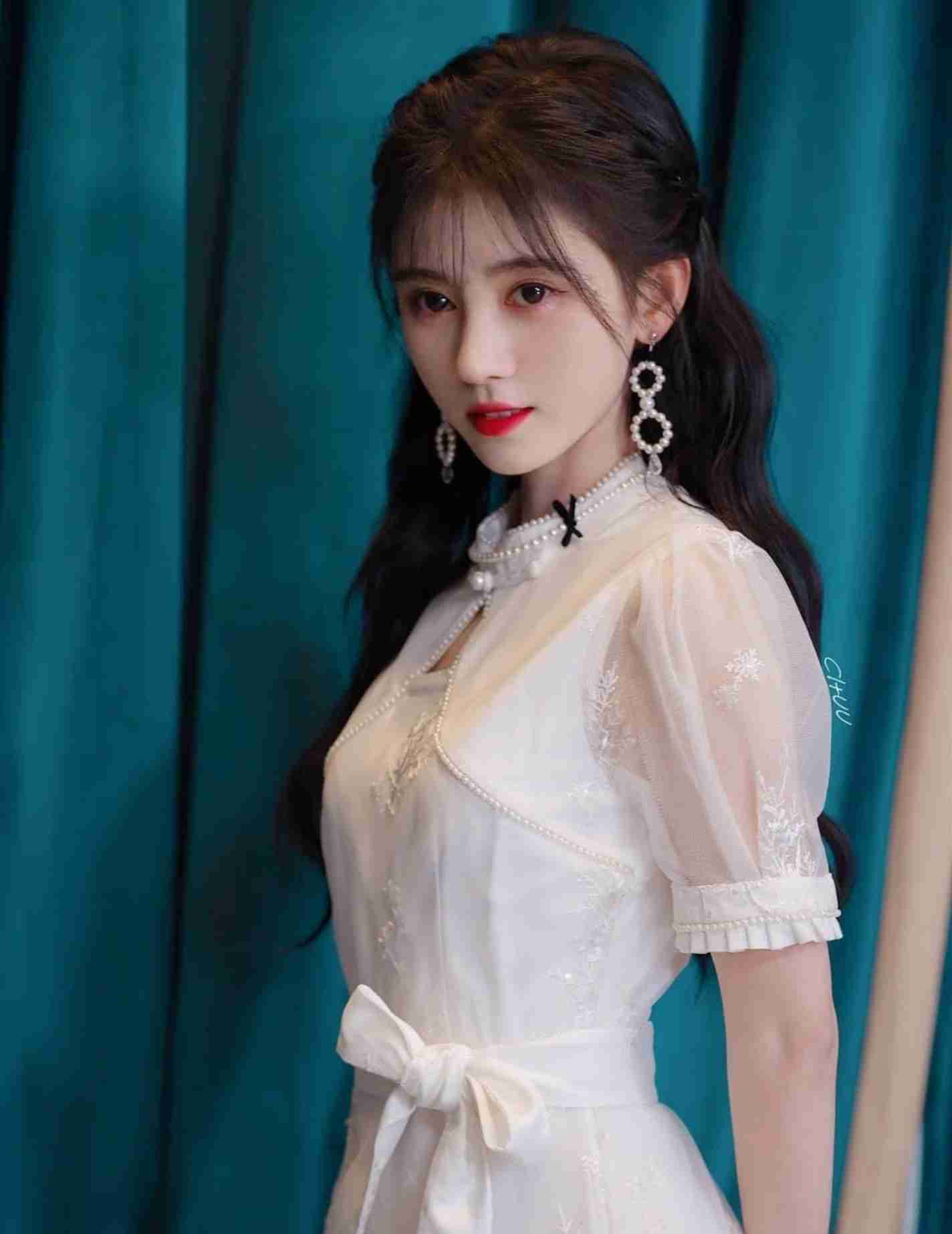 海外の美人を貼るトピpart3