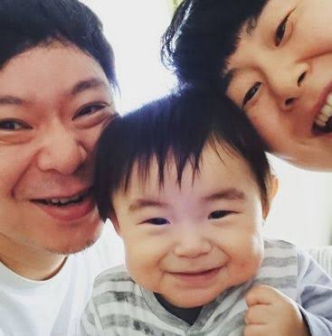 鈴木おさむ氏、長男・笑福くんの七五三で妻・大島美幸と親子ショット公開「3人の笑顔がそっくり」