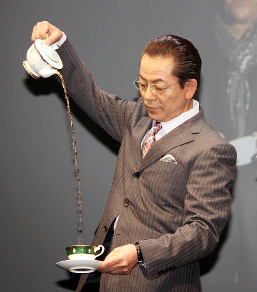 おやつを食べる時に何を飲む？