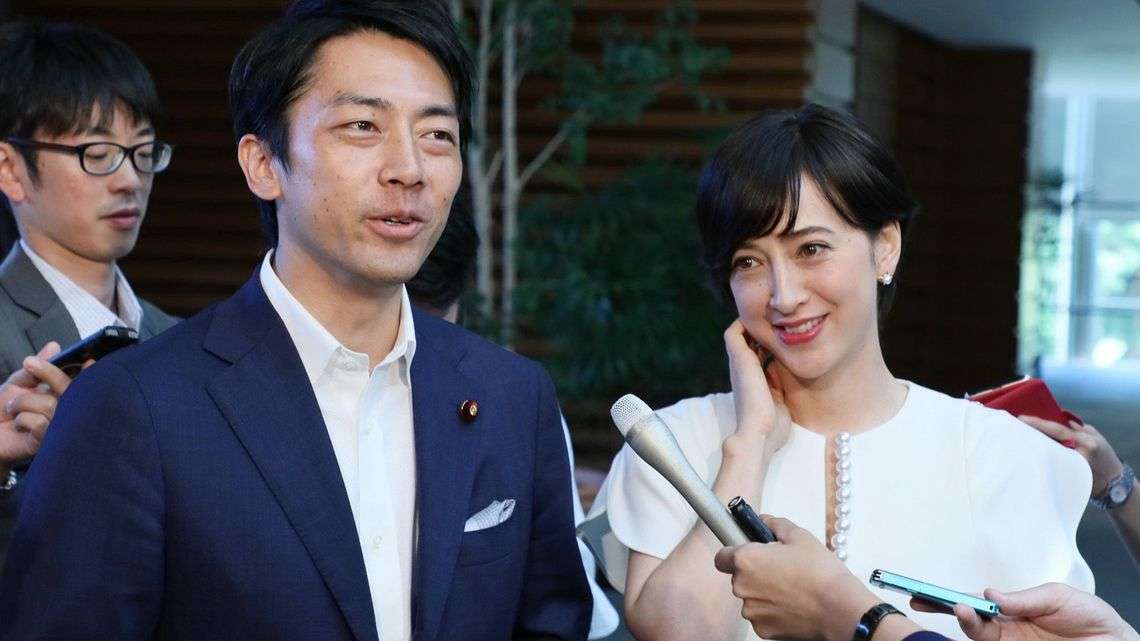 滝川クリステル「よく1歳すぎにみられます」10カ月長男の成長に驚き 体重10キロ、歯は9本目が…