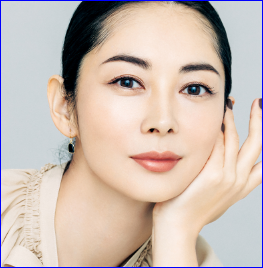 伊東美咲が米ハワイの緑豊かな飲食店で過ごす優雅な姿を公開「映画のワンシーンみたい」