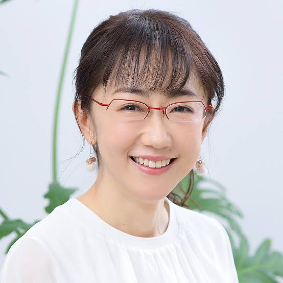 女子アナや巫女さんのメガネ姿はNG？…ある程度の年齢層に広がるネガティブイメージに疑問　ハイヒール・リンゴ