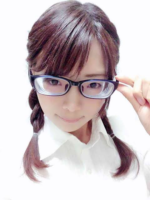 女子アナや巫女さんのメガネ姿はNG？…ある程度の年齢層に広がるネガティブイメージに疑問　ハイヒール・リンゴ