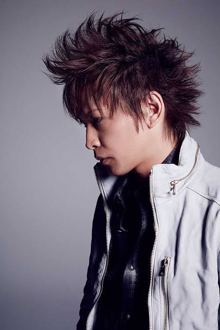 「LUNA SEA」、動く“実物大ガンダム”に感激「10歳の自分に戻って涙」SUGIZO
