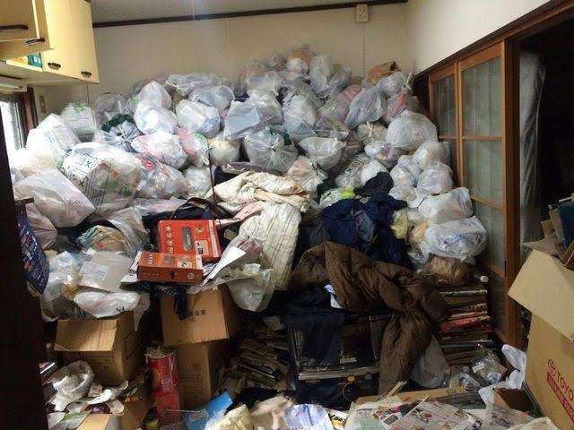 “若者のゴミ屋敷”が急増中　家のトイレが使えずコンビニで