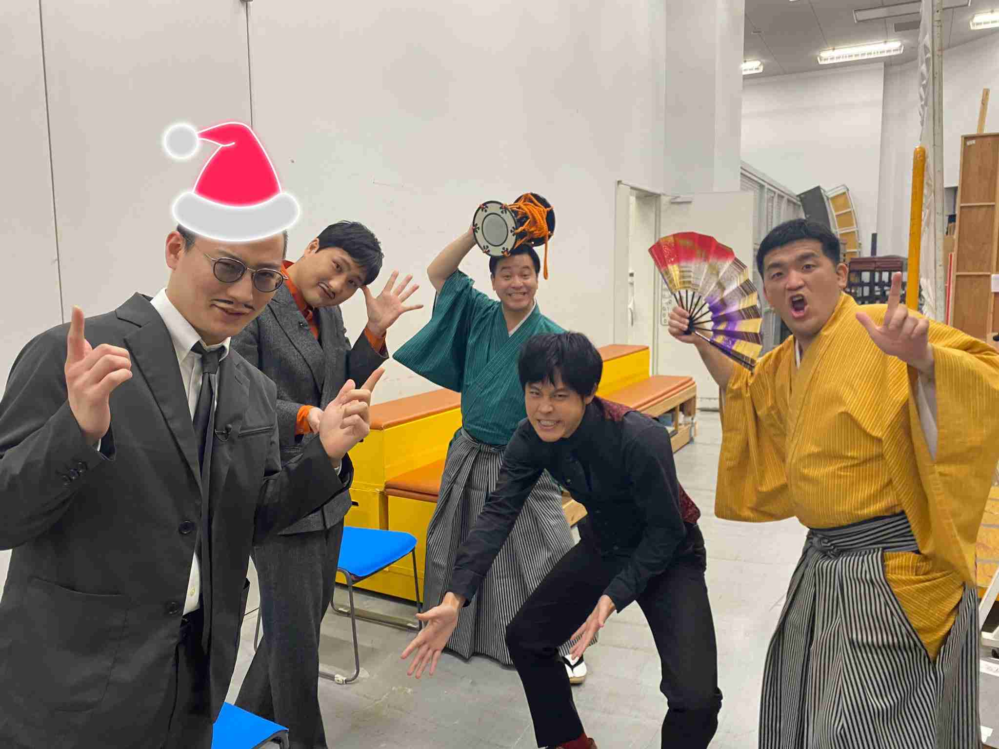 アイドル雑誌にも登場、すゑひろがりずの女性人気が爆発したワケ 反響のあったYouTube動画は