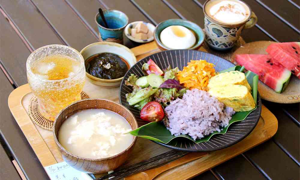 やちむん（沖縄食器）好きな人あつまれ！