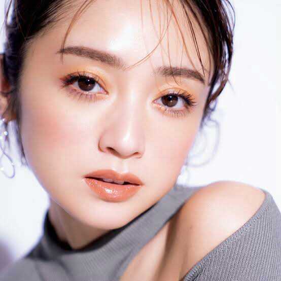 安達祐実、ブルーヘアに大胆イメチェン「綺麗」「ブルーも似合う」と反響