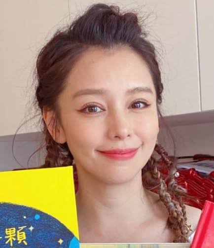 台湾で大活躍中のビビアン・スー 衰えぬ容姿に「時を凍らせている」の声