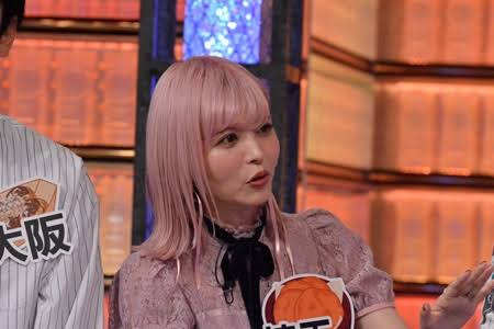 益若つばさ、全身ユニクロでベージュ統一コーデ「フランスの美少年みたい」「センスよすぎ」