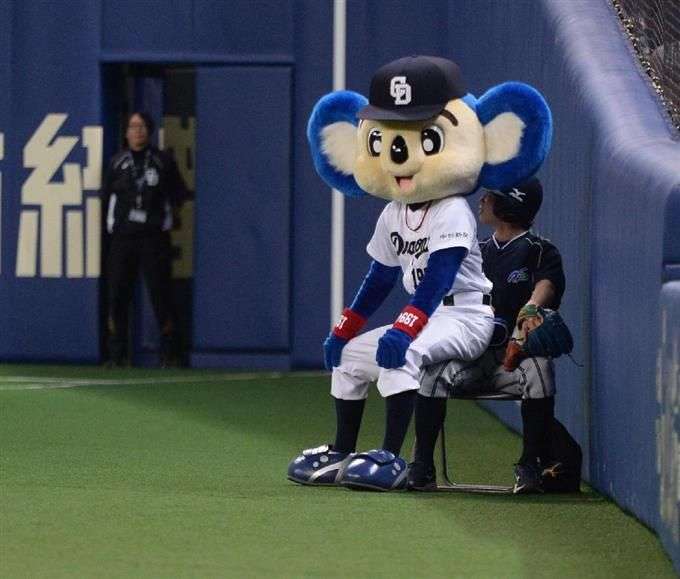 プロ野球マスコットキャラクター達のおもしろ画像part3