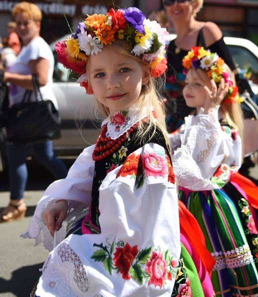 世界の素敵な民族衣装を貼るトピ