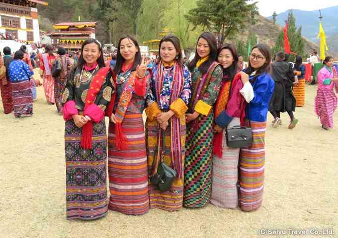 世界の素敵な民族衣装を貼るトピ