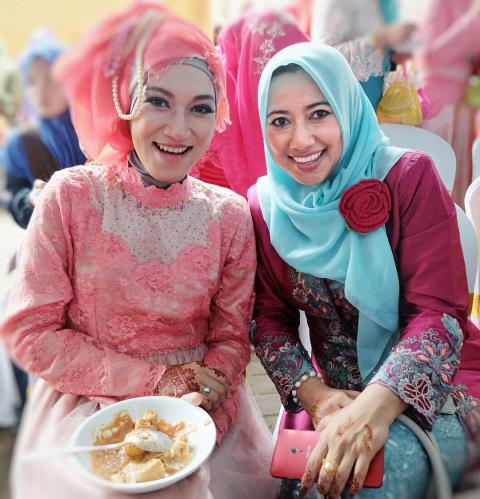 世界の素敵な民族衣装を貼るトピ