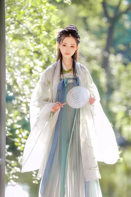 世界の素敵な民族衣装を貼るトピ