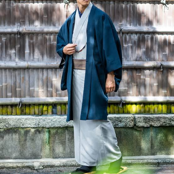 世界の素敵な民族衣装を貼るトピ