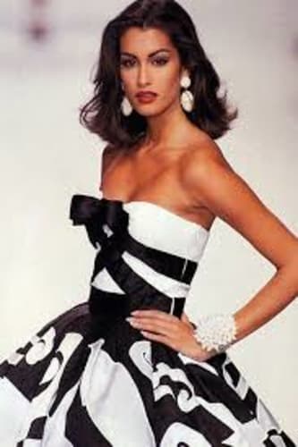 世界の素敵な民族衣装を貼るトピ