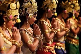 世界の素敵な民族衣装を貼るトピ