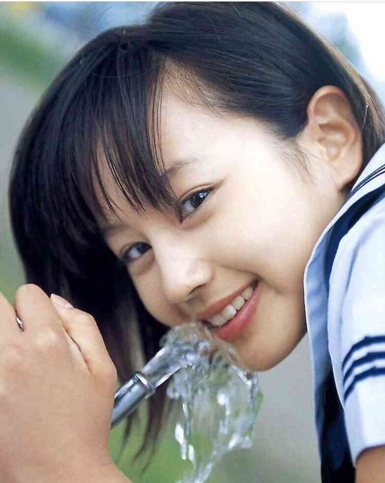 女優さんの初々しい頃の画像を貼るトピ