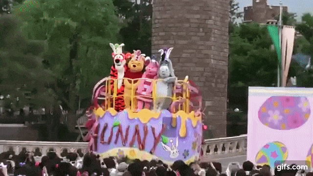 TDSに今年もサンタがやってくる…元日からはTDRでミッキー＆フレンズが晴れ着で登場