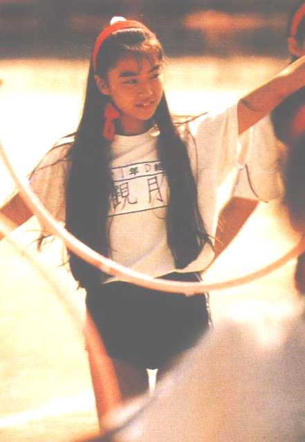 観月ありさが16歳の頃の顔アップ写真を公開「大人びた16歳、でもまだ子供だね」