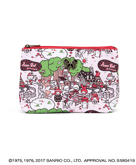 『鬼滅の刃』と『ANNA SUI』の初コレクション登場！ 禰豆子と胡蝶姉妹をイメージした、 蝶や薔薇モチーフのバッグやアクセサリーなど全48アイテム