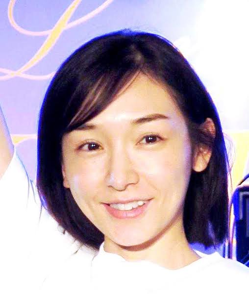 加護亜依「最近急激に女子」8歳長女の“顔出し”ショットを公開