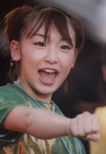 加護亜依「最近急激に女子」8歳長女の“顔出し”ショットを公開