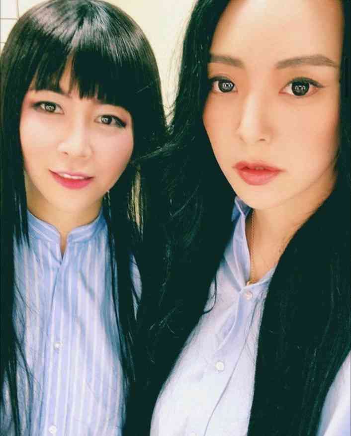 木村拓哉、スタイリッシュな髪色&貫禄のタキシード姿で「anan」表紙