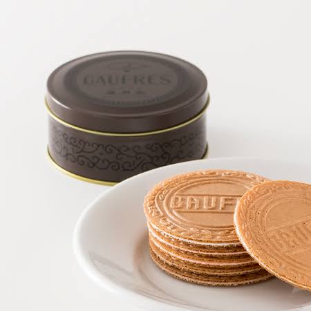 お金持ちの友達の家で出て来そうなお菓子の写真を貼ろう！