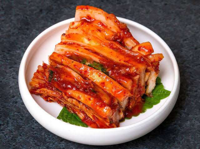 人に会う前に食べてはいけない、においの強い食べ物を教えてください