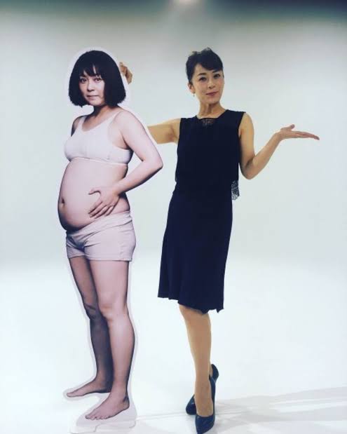 佐藤仁美、ド派手なイエローヘアにイメチェン「素敵です」「外国人だっ！」