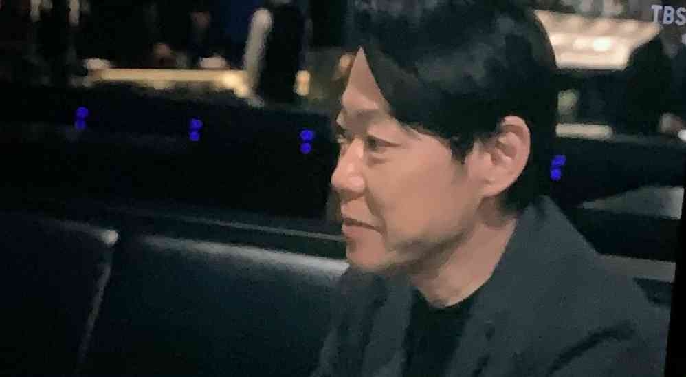 ヘンリー王子、クリスマスツリーを買いに行き販売員と間違われる